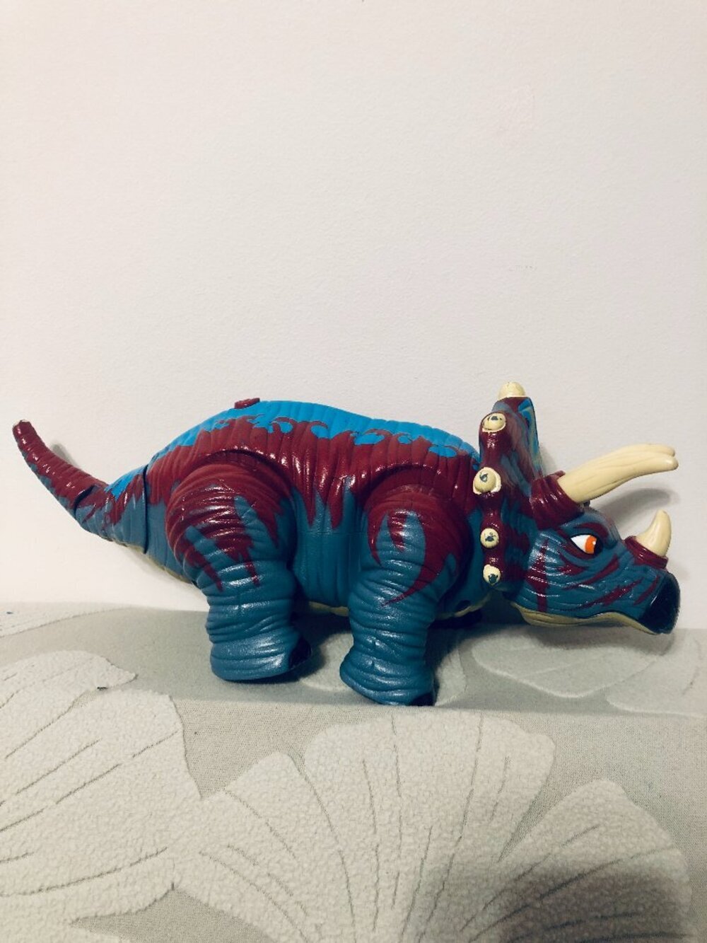 Imaginext Triceratops Trample Walk & Roar Dinosaur Works Mattel 2006 Purple Blue